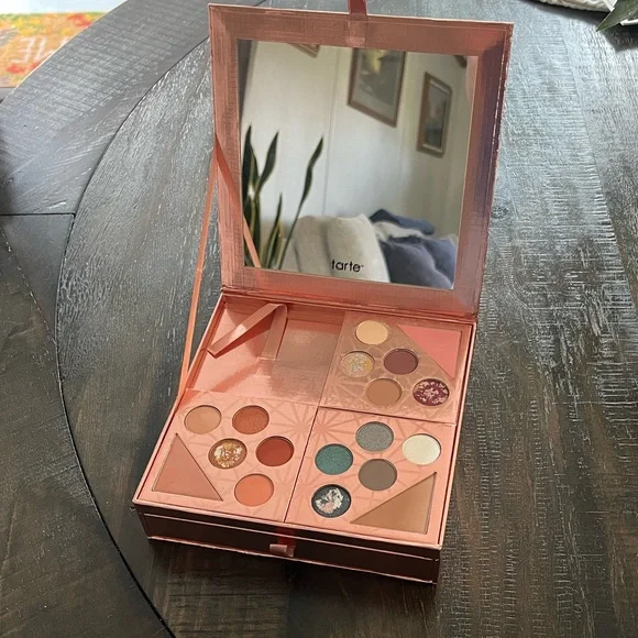 Tarte Multicolor Eyeshadow Palette - Picture 2 of 6